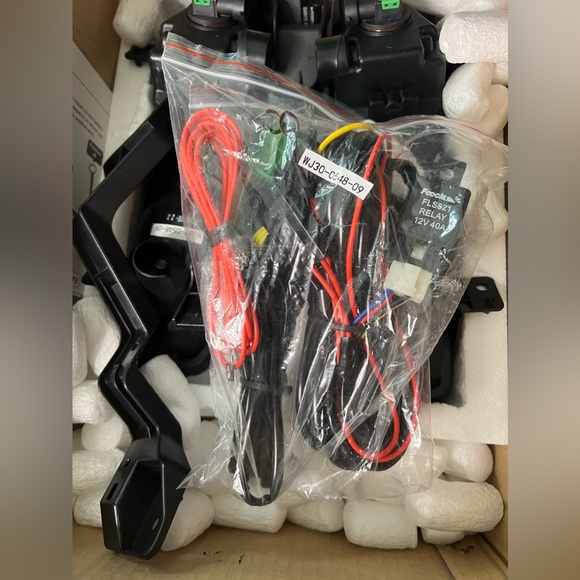 NEW Winjet OEM Series 2017 2018 2019 2020 Nissan Rogue Driving Fog Lights - Picture 8 of 11